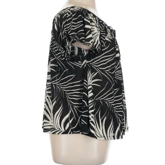 NWT Torrid Black & White Palm Leaf Cap Sleeve Peasant Blouse Size 1X - Picture 3 of 7